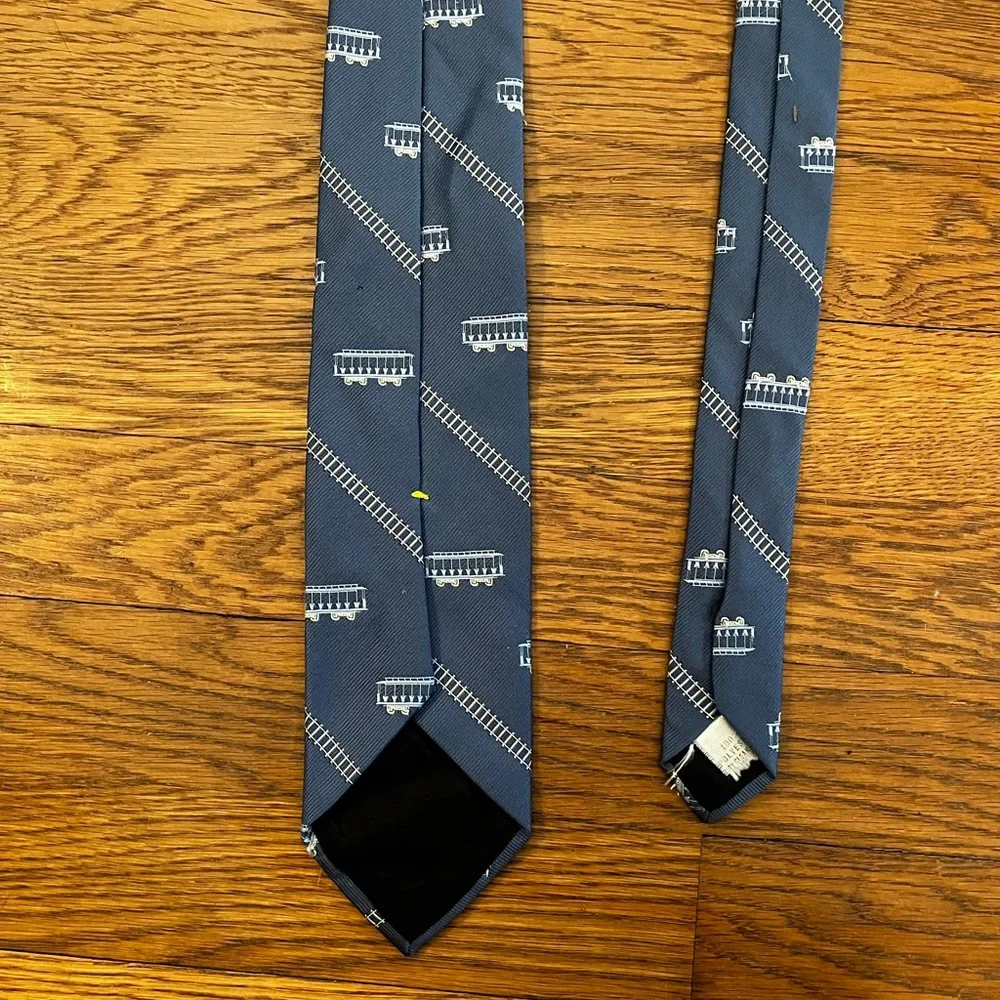 Vintage 80s Blue Caboose‎ Trolley Train Car Tracks Railroad Necktie Tie 3 x 55.5